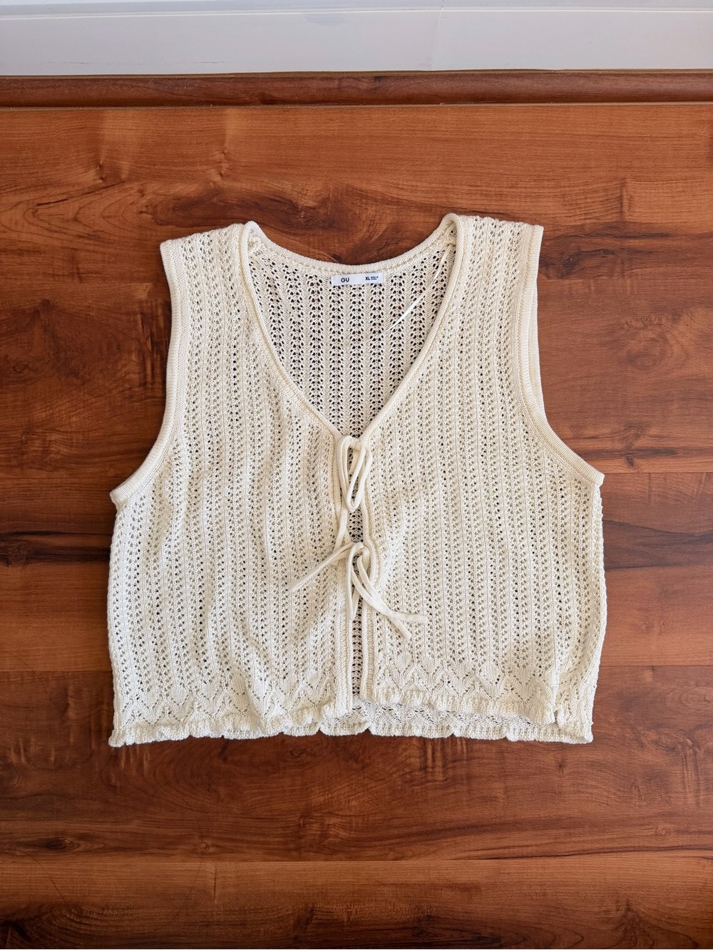 GU Cream Lacey Stitch Knitted Vest